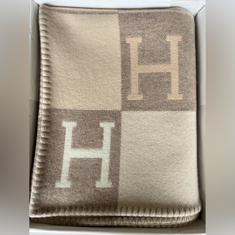 Hermes Avalon III Blanket Coco Camomile Wool and Cashmere Blend - Picture 5 of 10